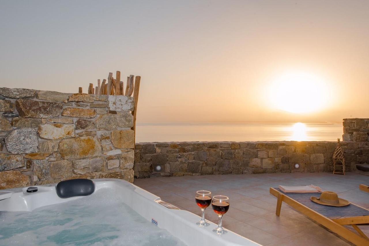 Gorgeous Studio In Cycladic Architecture Overlooking The Aegean Apartman Hulákia Kültér fotó